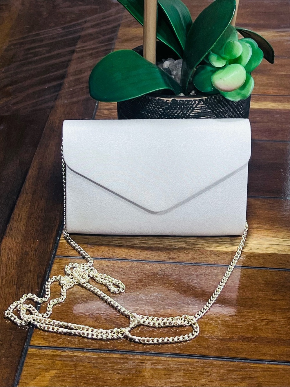 Vintage KF Ltd Ivory Envelope Clutch Evening Bag Gold Tone Chain Strap